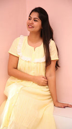 Pineapple punch|Hospital gown|Fruitful journey|All us womenALL US WOMENmaternity and feeding