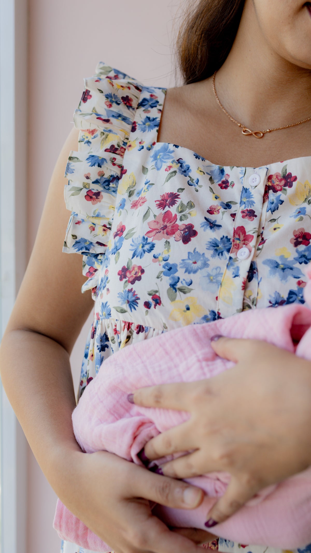 Bower – Ruffle Strap Button-Down Maternity & Nursing Dress in Floral Cotton