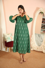 Forest green|Feeding Kurti|La la land|All Us WomenALL US WOMENmaternity and feeding