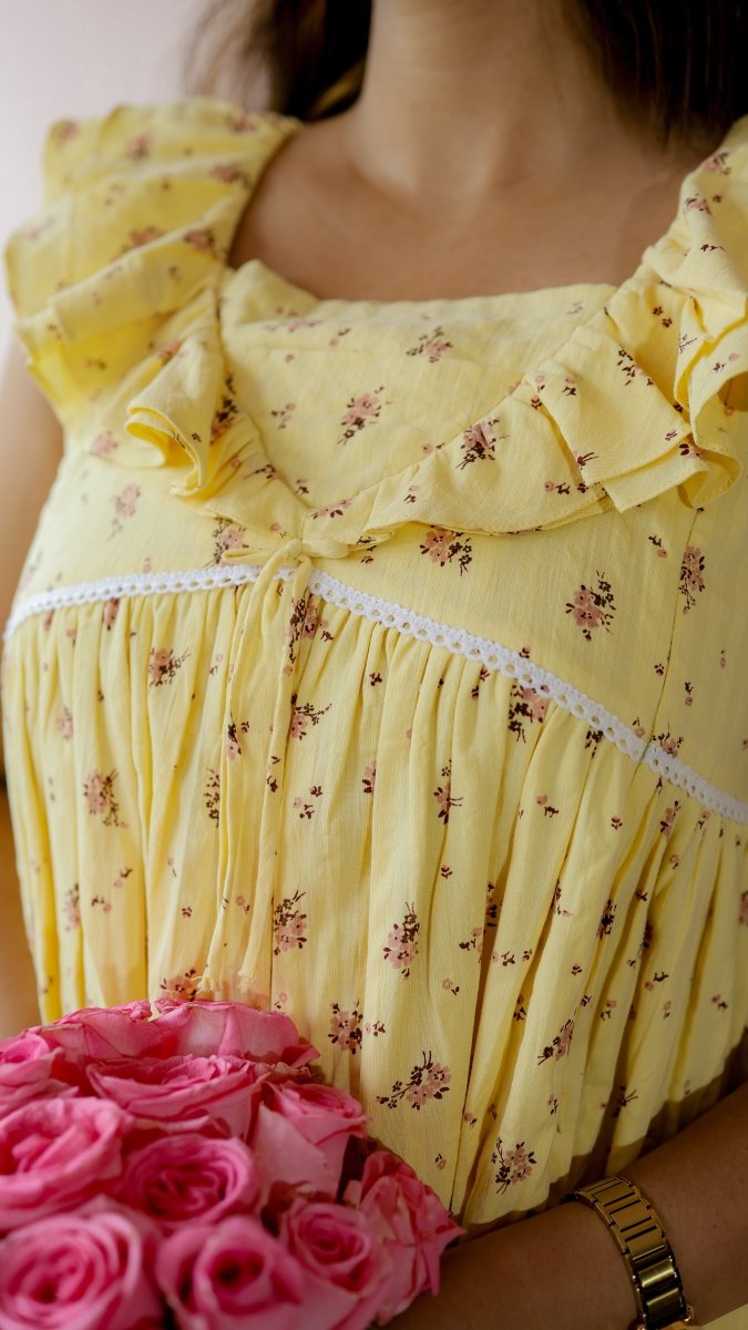 Hazel — Cotton Ruffle-Neck Nursing DressALL US WOMENmaternity and feeding