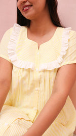 Pineapple punch|Hospital gown|Fruitful journey|All us womenALL US WOMENmaternity and feeding