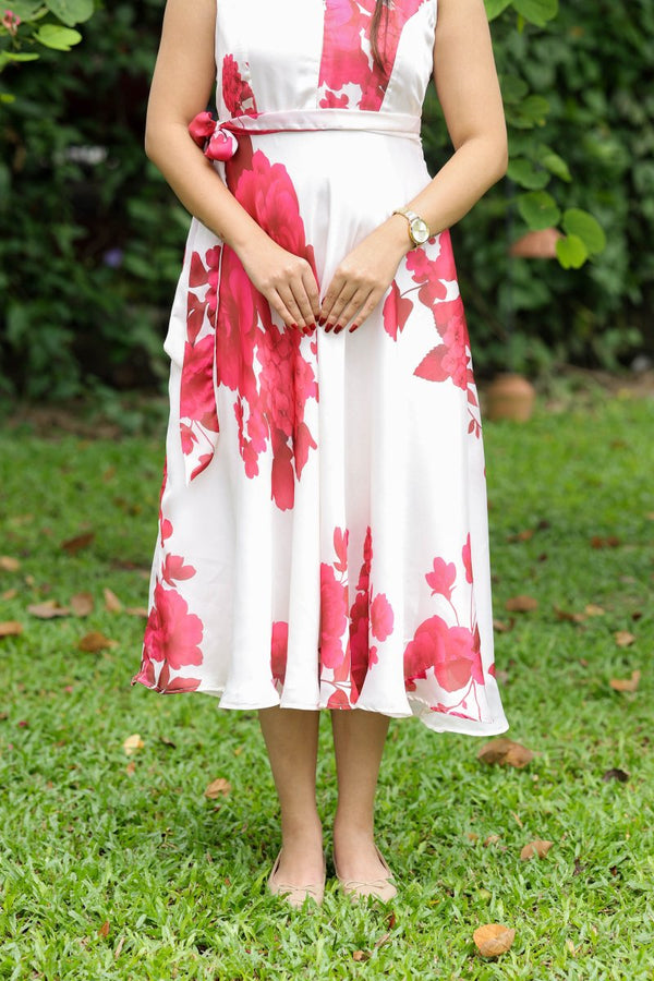 Vanilla Soufflée|Premium Satin Georgette Sleeveless Maternity Zip Dress | HearthALL US WOMENmaternity and feeding